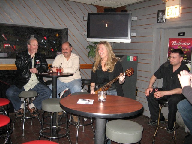 T J's Half Time Bar & Grill